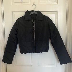 Black cropped puffer jacket size S